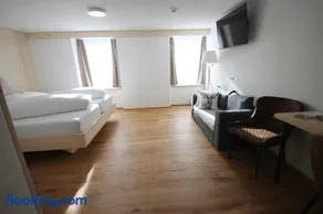Hotel Alpina - Image 2