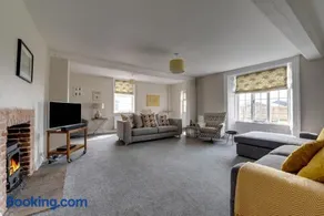 6 Bed in Nr Southwold oc-hohall - Image 2