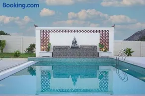 Retreat on the Ridge by Jade- Hill View pool Villa near Bangalore - Image 2