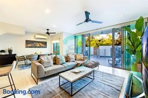 ZEN ARCTIC Luxury 2-Story T/House + Pool & Markets - Image 1