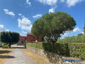 Stunning Tuscan Farm House with an Olive Grove By TripCare - Image 1
