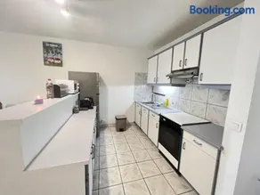 NEW Maeva Lodge - Parking, AC, Netflix & Wifi - Image 2
