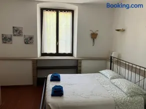 Al Portico Private Apartment - Image 1