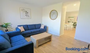Boutique Home Close to Town and Nature - Image 2