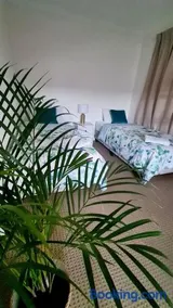 Guesthouse in fantastic location - Image 1
