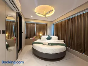 Hotel Luxe Rooms - Image 2