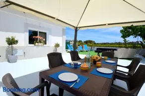 Bonita casa con piscina cerca de playa - Image 3