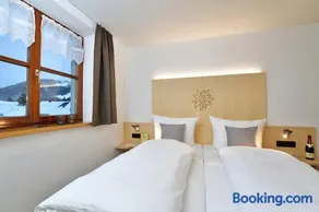 Apartamento vacacional ideal para familias con terraza, jardín y barbacoa | Vista panorámica - Image 5