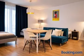 Charming 1-Bedroom Apartment with Natural Light and Balcony - Image 3