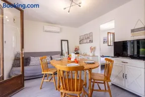 Petit pavillon pour 8 personnes dans une résidence avec piscine - Image 2