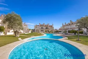 Sant Antoni Casa Familiar con Piscina y Terraza - Image 3