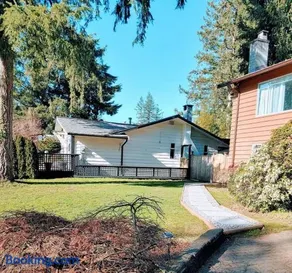 Brookswood Oasis - Guest suite,1 bedroom,1 den & 1 full bathroom - Image 4