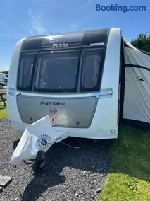 Dolafon farm luxury caravan stay - Image 4