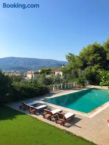 The House of Gratitude - Poolside Retreat - Image 5