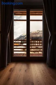 Zepodar Haus - Image 3