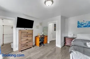 Pitcher's Paradise Apt 2-All Star Baseball Rentals - Image 5