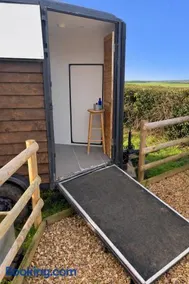 Wiltshire Weavers Hut - Image 3