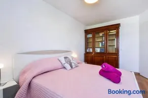 Beautiful apartment with terrace Annecy - Image 3