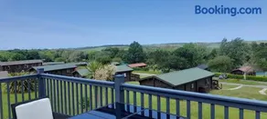 Lake view - Image 3