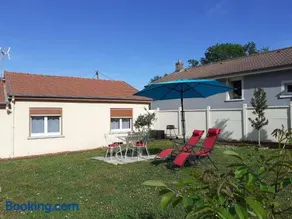 Petite maison rénovée proche centre Lunéville, jardin, barbecue, parking privatif, à 30 min de Nancy - Image 1