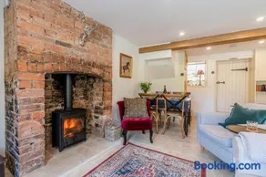 Poppy Cottage - Image 2
