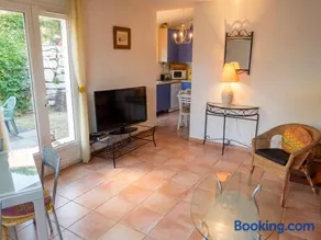 Maison conviviale avec vue sur la montagne à Sainte-Maxime - Image 3