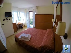 Hotel Mimosa - Image 1