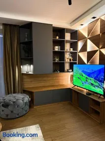 3N Royal Mountain - Image 5