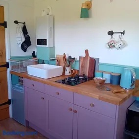 stayinhartland Quincecote shepherds hut - Image 5