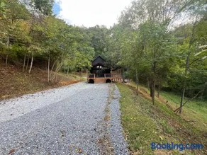 Ruth's Place Tiny Home Retreat 1 mile to town - Image 3
