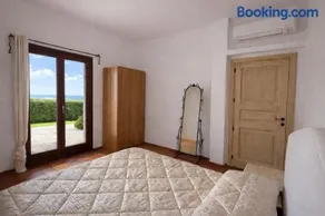 Exclusive Sea View Home - Image 4