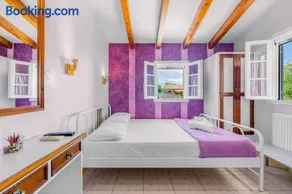 Aiolos Rooms - Image 2