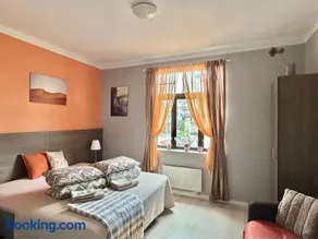 Bright and spacious apartment with a balcony in quiet downtown of Ålesund - Image 1
