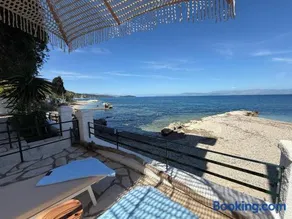Fronte Mare Suite - Sea Front Luxury Suite With Private Beach Patio - Image 2