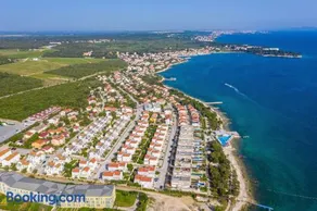 Sunset Apartment Petrcane - Image 5