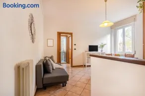 Virginia Apartments - Image 3