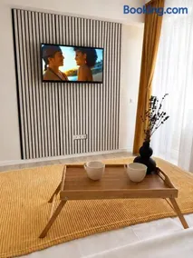 Yellow Apartment - Image 2