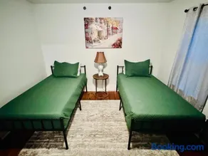 The Pinewood House - Image 4