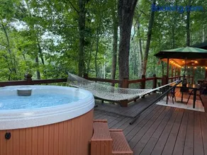 Luxury Cabin w viewsToccoa HotTubFireptPets - Image 5