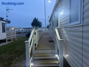 Pet Free Family Mobile Home Sleeps 8 with Large Secured Decking Sea Wick Holiday Park - Image 2