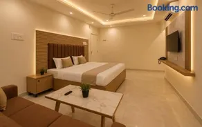 Hotel Vaarahi Chanda Nagar, Near Hitech City - Image 2
