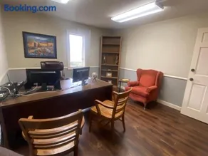 Best value 4 Huge Bedrooms - Image 2