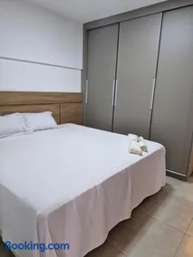 Apartamento bem localizado no centro, próximo ao barreiro - Image 4