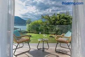 Casa al Lago di TSS' - Ampio Giardino Fronte al Lago - Perfetto per Famiglie e Gruppi a Calceranica al Lago - Image 1