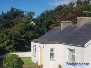 Coastal Cottage - Image 3
