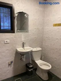 The happy house - Image 2