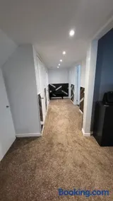 Newly Furnished Modern Apartment - Image 2
