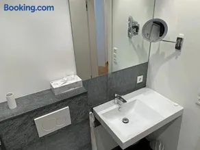 FirstClass Apartments - Image 2
