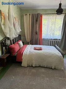 Cosy house with forest view - Image 3
