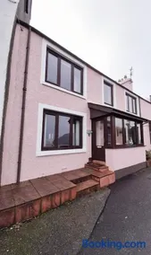 Marine House Holiday Home - Image 2